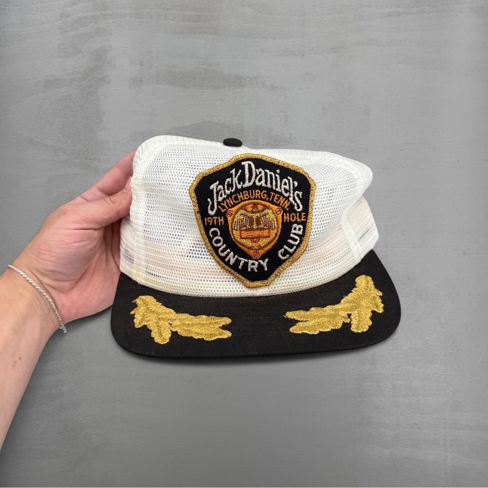 Vintage Jack Daniels Trucker Hat Black White 19th Hole Country Club Patch OSFA